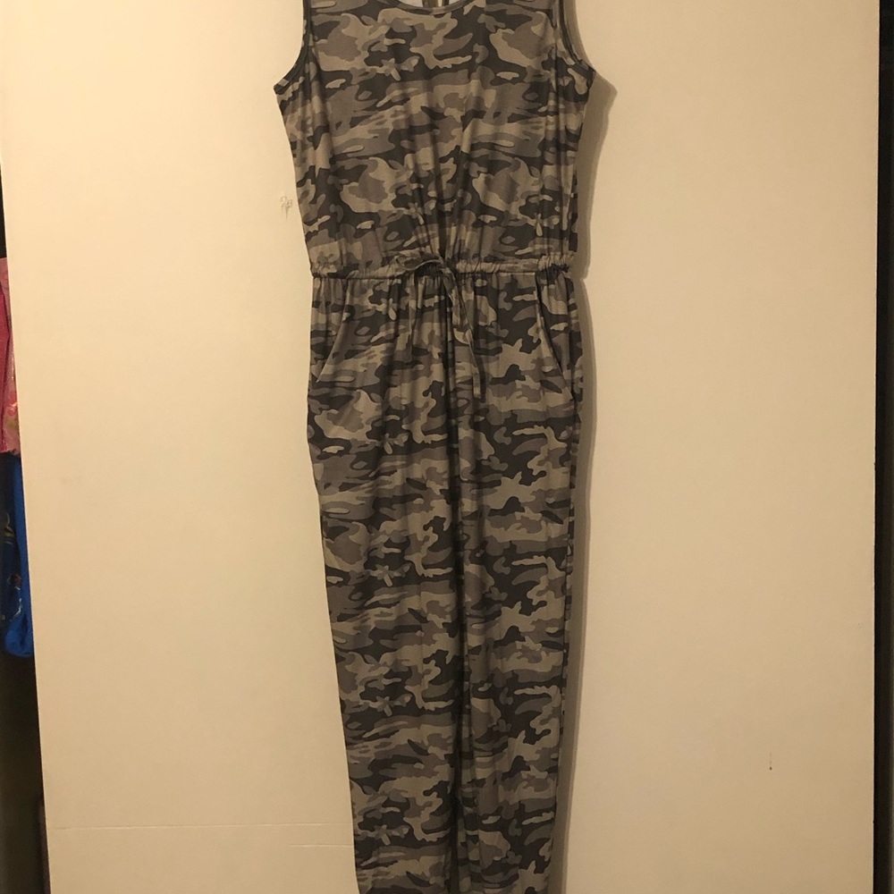 Tank Camoflouge Jumpsuit - Picture 2 of 3